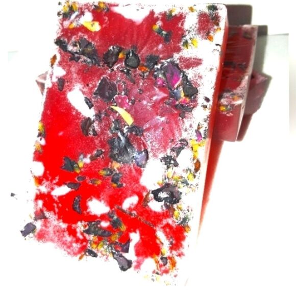 HAND crafted Strawberry and Roses organic soap bar - Picture 7 of 11